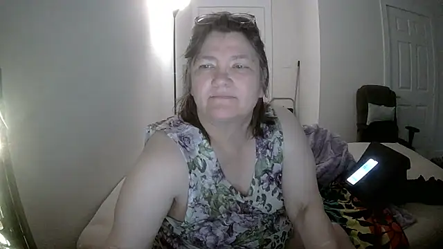 Snapshot of Buggy1965 chatting on March 15, 2026, 2:46 pm Buggy1965 online show from March 15, 2026, 2:46 pm