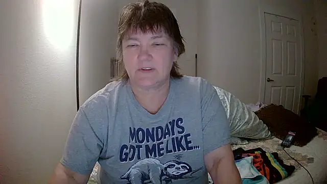 Snapshot of Buggy1965 chatting on January 19, 2026, 2:21 pm Buggy1965 online show from January 19, 2026, 2:21 pm