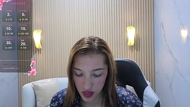 Snapshot of Skyler_Gracee_Tx chatting on November 8, 2025, 3:21 am Skyler Gracee Tx online show from November 8, 2025, 3:21 am