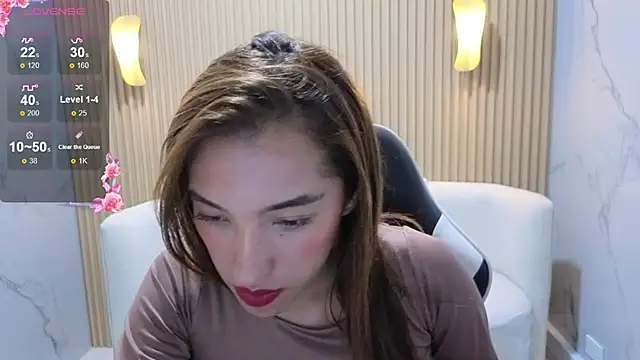 Snapshot of Skyler_Gracee_Tx chatting on November 26, 2025, 2:44 am Skyler Gracee Tx online show from November 26, 2025, 2:44 am