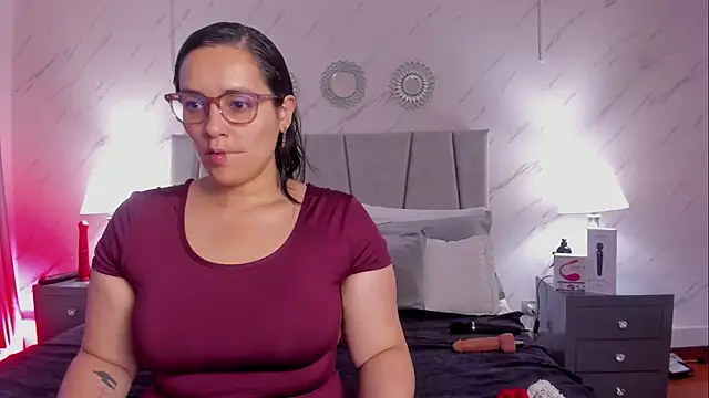 Michell Monet online show from February 5, 2026, 12:01 pm