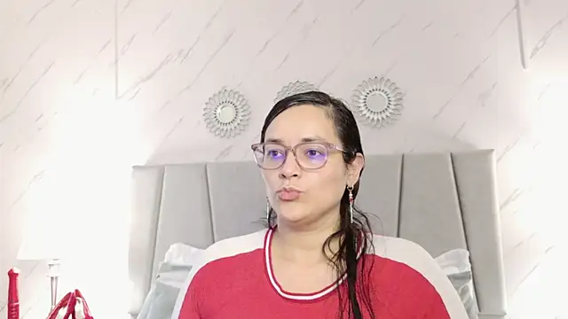 Snapshot of Michell_Monet chatting on April 28, 2026, 11:58 am Michell Monet online show from April 28, 2026, 11:58 am