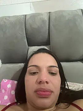 Anavalle online show from April 12, 2026, 6:33 pm