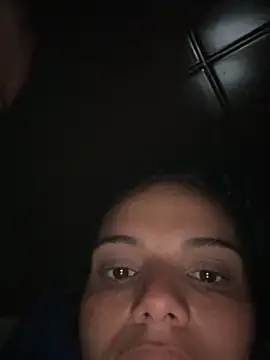 Anavalle online show from November 30, 2025, 4:13 am