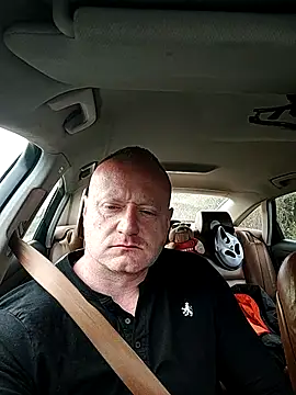 chudygrzes online show from December 14, 2025, 8:42 am