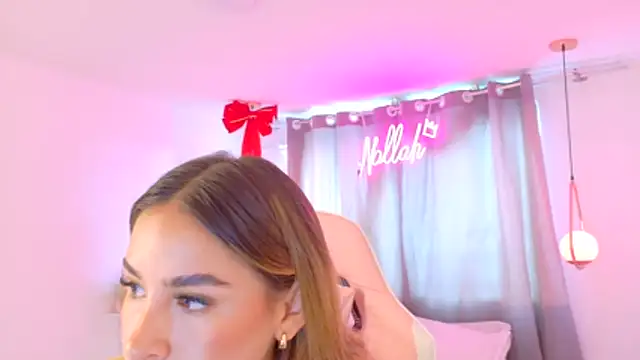 Snapshot of Nallah_ chatting on February 16, 2026, 1:21 pm Nallah online show from February 16, 2026, 1:21 pm