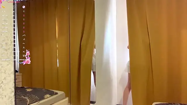 KrystinFunches online show from September 28, 2025, 9:16 am