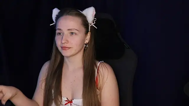 Snapshot of Keily8 chatting on October 22, 2025, 7:57 pm Keily8 online show from October 22, 2025, 7:57 pm