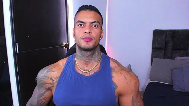 Snapshot of binmontana_ chatting on October 8, 2025, 8:31 pm binmontana online show from October 8, 2025, 8:31 pm