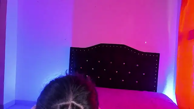 kitty  chs online show from December 15, 2025, 12:00 pm