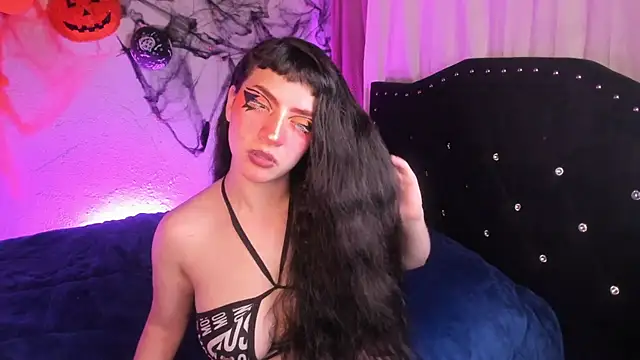 kitty  chs online show from November 10, 2025, 12:48 am