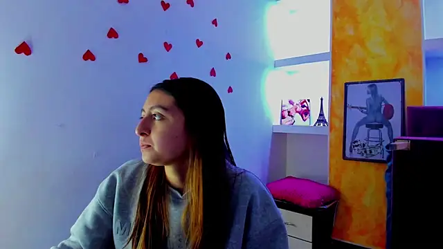 lala clark online show from February 24, 2026, 8:42 pm