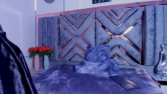 Candy dim online show from October 6, 2025, 8:09 pm