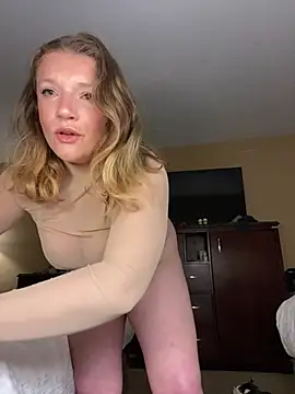 Seturselfonfire online show from May 12, 2026, 4:42 am