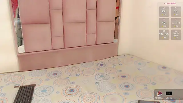 Snapshot of roxanawillts chatting on November 8, 2025, 6:00 pm roxanawillts online show from November 8, 2025, 6:00 pm