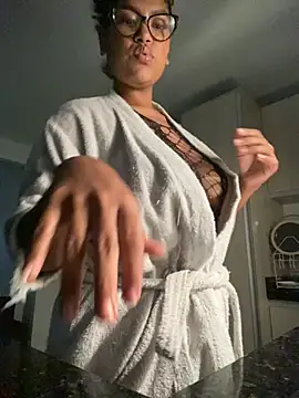 miiabrown18 online show from October 5, 2025, 3:08 am