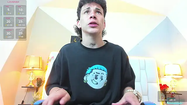 Snapshot of iammariano chatting on October 1, 2025, 3:11 am iammariano online show from October 1, 2025, 3:11 am