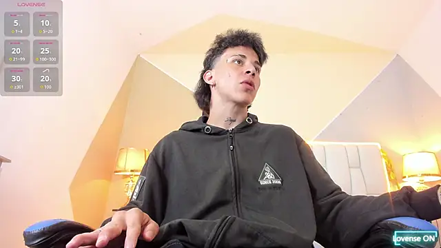 Snapshot of iammariano chatting on September 23, 2025, 4:08 am iammariano online show from September 23, 2025, 4:08 am