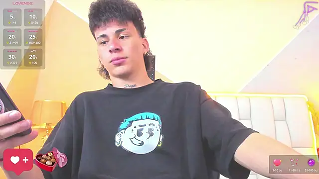 Snapshot of iammariano chatting on September 24, 2025, 3:13 am iammariano online show from September 24, 2025, 3:13 am