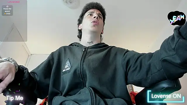 Snapshot of iammariano chatting on December 3, 2025, 4:13 am iammariano online show from December 3, 2025, 4:13 am