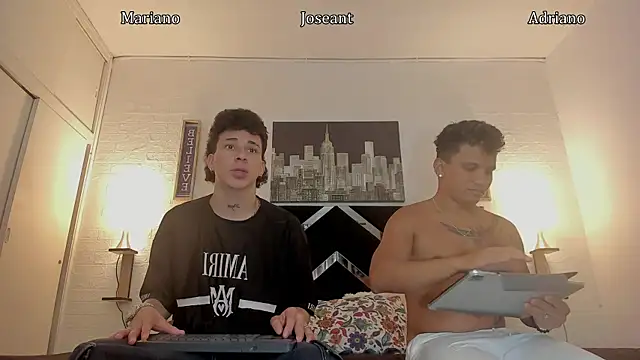 Snapshot of iammariano chatting on October 11, 2025, 4:24 am iammariano online show from October 11, 2025, 4:24 am