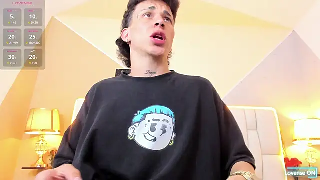 Snapshot of iammariano chatting on October 3, 2025, 4:14 am iammariano online show from October 3, 2025, 4:14 am