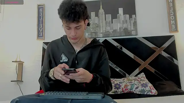 Snapshot of iammariano chatting on November 5, 2025, 4:37 am iammariano online show from November 5, 2025, 4:37 am