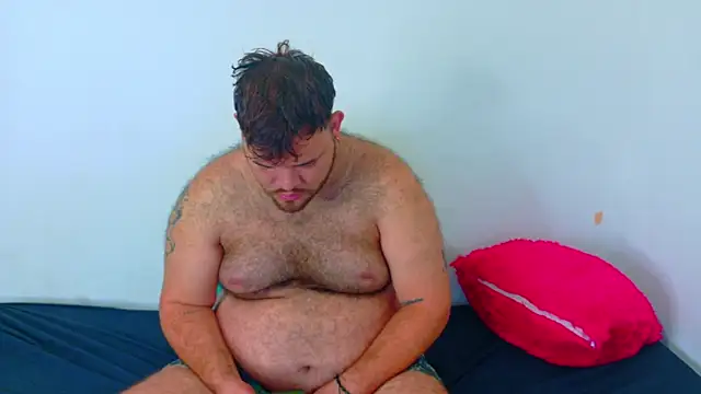 Snapshot of big_bearr chatting on December 21, 2025, 4:41 pm big bearr online show from December 21, 2025, 4:41 pm