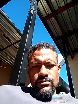 Snapshot of Goofygoody17 chatting on May 9, 2026, 9:23 am Goofygoody17 online show from May 9, 2026, 9:23 am