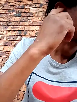 Snapshot of Goofygoody17 chatting on November 2, 2025, 10:09 am Goofygoody17 online show from November 2, 2025, 10:09 am