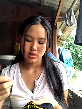 Snapshot of Mai_lovely chatting on October 26, 2025, 2:12 am Mai lovely online show from October 26, 2025, 2:12 am