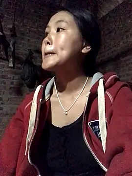 Snapshot of Mai_lovely chatting on November 3, 2025, 11:52 pm Mai lovely online show from November 3, 2025, 11:52 pm