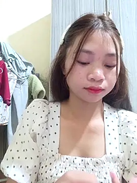 Mayy1 online show from September 25, 2025, 2:17 am