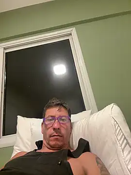 Snapshot of Arioi11 chatting on December 18, 2025, 7:13 am Arioi11 online show from December 18, 2025, 7:13 am