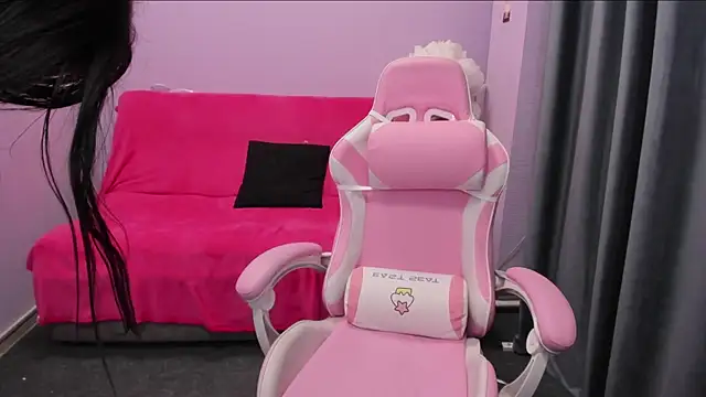 Snapshot of KissMeMel chatting on October 14, 2025, 3:56 pm KissMeMel online show from October 14, 2025, 3:56 pm