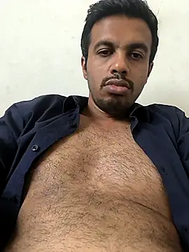 Snapshot of SilentTerr chatting on December 4, 2025, 8:35 am SilentTerr online show from December 4, 2025, 8:35 am