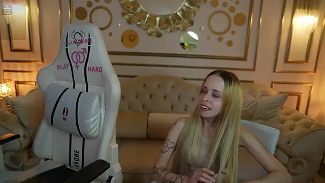 Luchi Sun online show from October 5, 2025, 2:41 pm