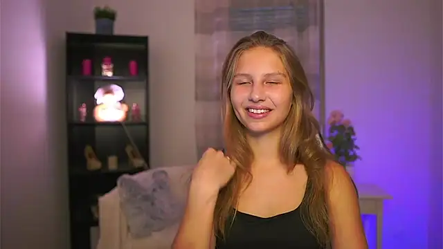 Snapshot of emmie_murray chatting on December 4, 2025, 2:05 pm emmie murray online show from December 4, 2025, 2:05 pm