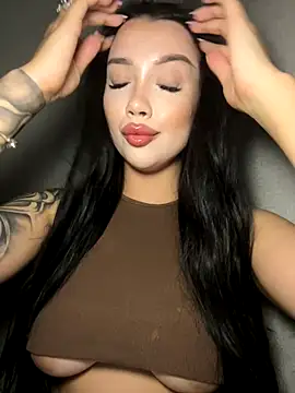 Snapshot of kiss_Lissa chatting on October 27, 2025, 6:09 pm kiss Lissa online show from October 27, 2025, 6:09 pm