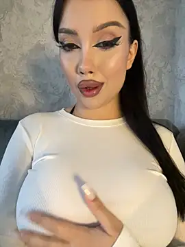 Snapshot of kiss_Lissa chatting on February 3, 2026, 7:13 am kiss Lissa online show from February 3, 2026, 7:13 am