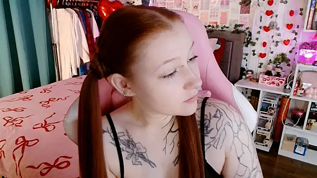 Ayla Hicks online show from March 9, 2026, 4:05 am