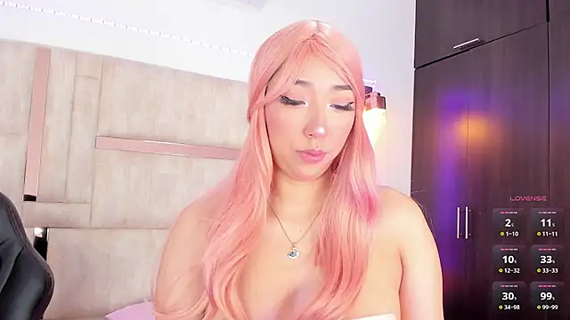 emily  walker online show from October 15, 2025, 12:57 pm