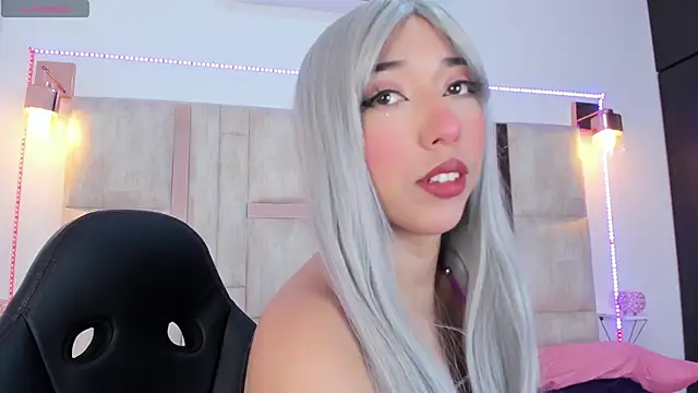 emily  walker online show from September 30, 2025, 12:00 pm