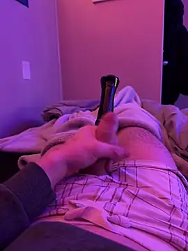 BWCwhiteboi online show from May 11, 2026, 2:02 am