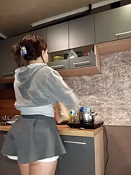 Snapshot of kisette chatting on October 6, 2025, 2:18 pm kisette online show from October 6, 2025, 2:18 pm