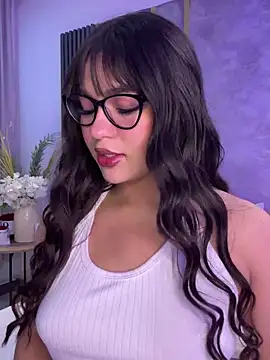 Snapshot of Samantha_Hans chatting on February 4, 2026, 9:10 pm Samantha Hans online show from February 4, 2026, 9:10 pm