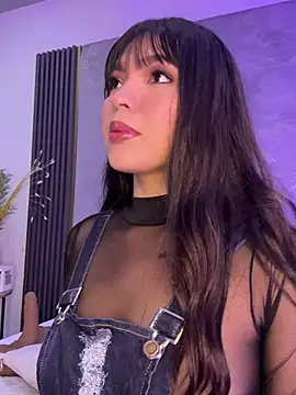 Snapshot of Samantha_Hans chatting on February 5, 2026, 8:37 pm Samantha Hans online show from February 5, 2026, 8:37 pm