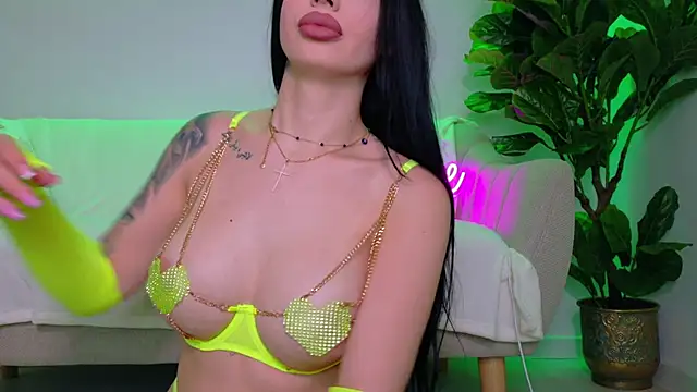 TiaBelle online show from November 29, 2025, 8:31 pm