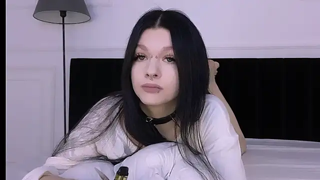 Snapshot of NoraAddams chatting on October 28, 2025, 2:45 am NoraAddams online show from October 28, 2025, 2:45 am