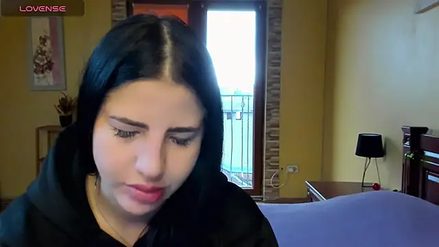 Malibu J online show from October 28, 2025, 7:51 am